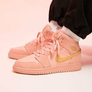 Nike air Jordan 1 mid Coral Gold